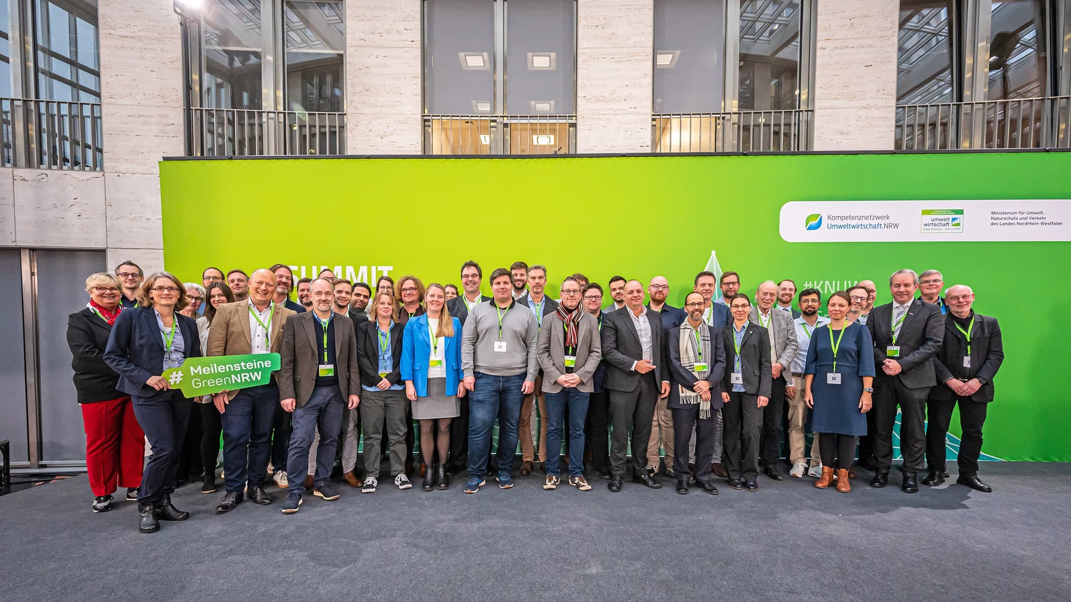 Gruppenfoto beim Event GreenEconomy in NRW mit allen Preisträgern